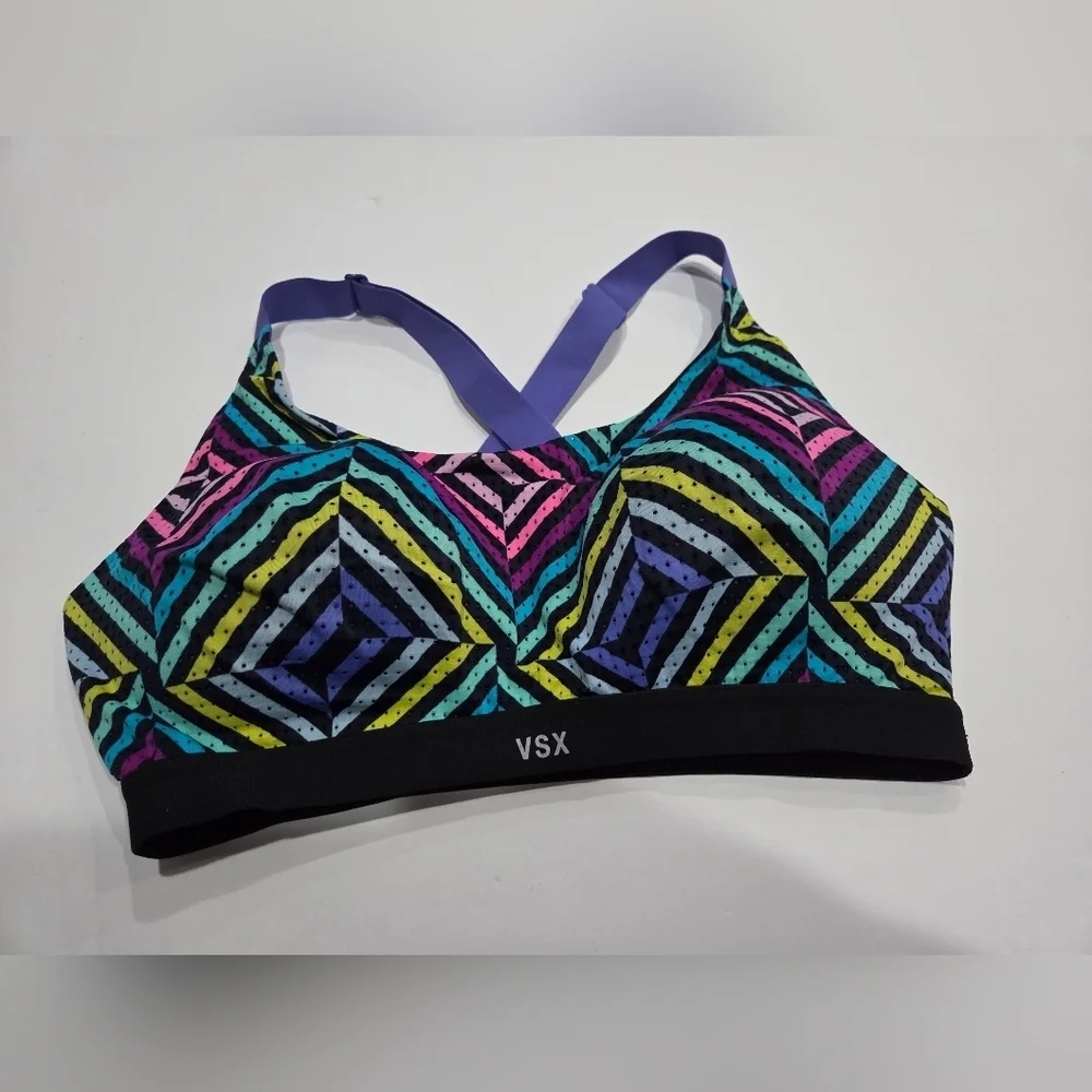 VSX Sport Vibrant Geometric Sports Bra Sz.34D